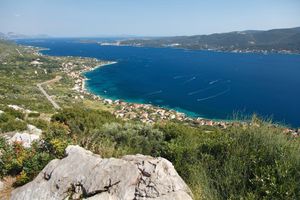 Nijemcu na Pelješcu presudilo 2,2 promila - mopedom udario u stablo i podlegao ozljedama