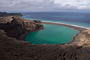 Usred oceana pojavio se otok s novim oblicima života