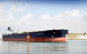 Uprava Sueskog kanala povećala naknadu za prolaz tankera