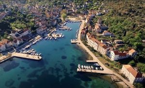"Bog je otok smislio da bi čovjeka uputio na drugog čovjeka" kaže zlarinski župnik