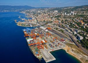 Luka Rijeka u prošloj godini imala dobit od najmanje 10 milijuna eura