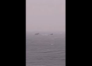 VIDEO Teretni brod se prepolovio i potonuo - Pronađeno tijelo člana posade