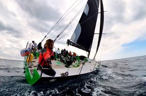Dvanaest žena i jugo u jedrima -Cilj 2. pulska full moon regata