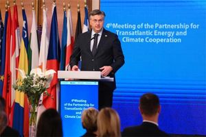 Plenković: S naftnim i LNG terminalom te Jadranskim naftovodom Hrvatska ima važnu ulogu regionalnog energetskog čvorišta
