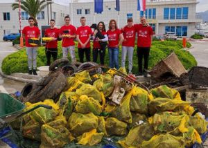Učenici  Pomorske škole u Splitu predstavljaju našu zemlju u Europskom parlamentu
