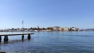 Zadrani obnovili mul na popularnoj gradskoj plaži - Grad: "Novim Zakonom o pomorskom dobru mul će se legalizirati"