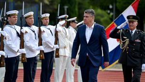 Milanović opleo po Vladinom izvješću o vojsci: "Lažu, falsificiraju činjenice i optužuju vojni vrh"