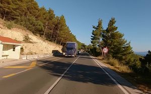 Tri osobe ozlijeđene u prometnoj nesreći kod Promajne na Makarskoj rivijeri