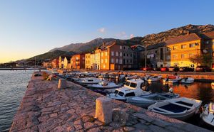 Ugovoreni radovi održavanja luka u Karlobagu i Barić Dragi vrijedni 850.000 eura