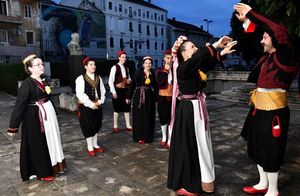 NA NERETVU MISEČINA PALA Proteklog je vikenda Metković živio tradiciju