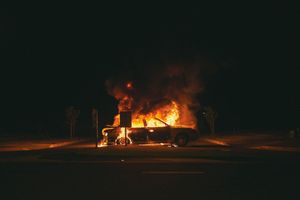 Policija potvrdila da je izgorjeli automobil u Makarskoj potpaljen