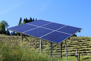 Novim Zakonom sunčane elektrane moći će se stavljati na jezera, ribnjake, solane, odlagališta otpada...