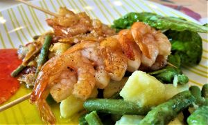 ŽELINA KUŽINA Kozice na ražnjiću, s prilogom od povrća