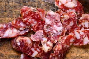 "Istarska kobasica" / "Istrska klobasa" u prijelaznoj nacionalnoj zaštiti kao zaštićena oznaka zemljopisnog podrijetla