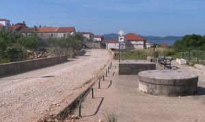 Dio Zadra bez vode - Turisti otkazuju rezervacije i odlaze