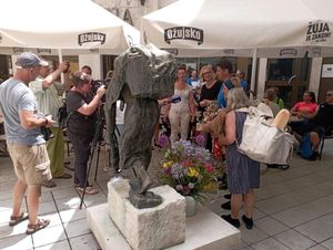 U čast 'mlikaricama' u Rijeci održana tematska šetnja "Od mlikarice do mlikarice"