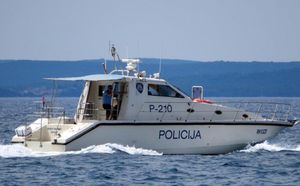 Austrijancu na zadarskoj plaži ukraden ruksak, na Viru Mađaru ukradena penta