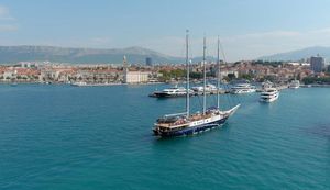 FOTO/VIDEO Jedrenjak Klara preuzeo goste u svom gradu