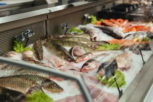 Bi li potrošači bili spremni kupovati i konzumirati ribu hranjenu insektima?