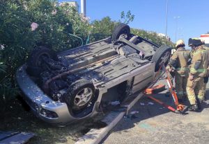 Prometna u Splitu - Automobil na krovu, ima ozlijeđenih