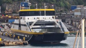 U Kraljevicu stigli Sveti Duje i Unije, polovni trajekti koji će povezivati Split i Brač te kvarnerske otoke