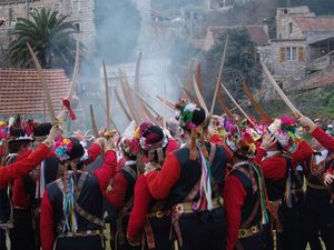 Knjiga "Uvooo! Eviva nam kumpanija, poša nam je alavija! – etnografija Lastovskoga poklada" predstavlja se u Zagrebu