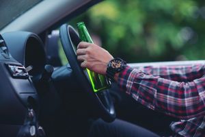 Recidivist na Hvaru nije izdržao - Unatoč zabrani opet pijan sjeo za volan