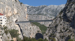 Je li mostu u kanjonu Cetine potreban burobran?