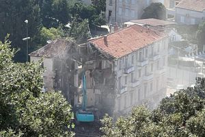 Malo pomalo ruši se hotel 'Sumratin' u Uvali Lapad - Izgrađen davne 1918. godine