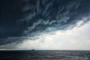 Nakon orkanskog juga, slijede obilni pljuskovi s grmljavinom