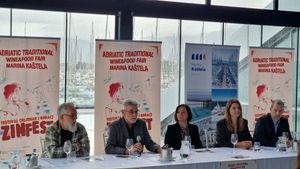 FESTIVAL CRLJENAK I ROĐACI Spoj dalmatinskih vina i tradicionalnih jela