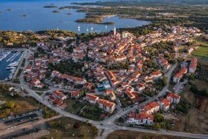 U Vrsaru došlo do pada lakog zrakoplova - Jedna osoba lakše ozlijeđena