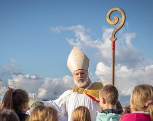 Mića Mikulna i paljenje blagdanske rasvjete - Uvod u svečanosti od Barbarine do Lucine