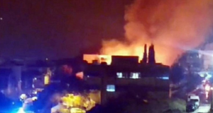 VIDEO Požar u Splitu - vatra plamti između zgrada!