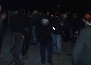 Riječki huligani slagali da su migranti oteli dijete i da su ga građani vratili - Policija apelira: "Ne širite neprovjerene informacije!"
