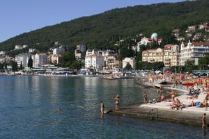 U cijenama nekretnina prednjači Opatija s premašenih 5000 eura po kvadratu - Slijedi je Dubrovnik