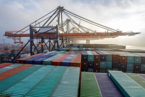 Lučki terminali na sjeveru Europe kritično su zagušeni! Maersk nudi "zračnu alternativu!"