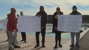 NE DA IM SE PJEŠKE Kaprijani u Šibeniku prosvjeduju - Ne daju trajektu pristati na 745 metara daleko pristanište