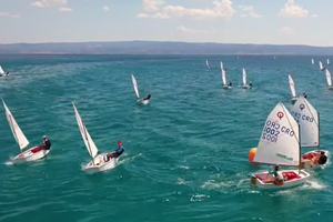 NJIMA JE JUGO SVE Jedriličari iz Podstrane slave 20 godina rada