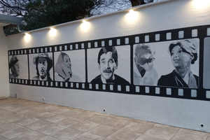 Mural s likovima iz Maloga mista u čast rođendana velikog Miljenka Smoje od sada je u Žrnovnici!