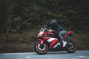 NIJE IM DAO SPAVATI Divljao motorom po Dubrovniku pa "pobrao" kaznu od skoro 3000 eura
