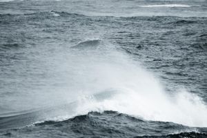 NAUTIČARI OPREZ Jaka bura u  Velebitskom kanalu i Srednjoj Dalmaciji!
