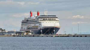 Luksuzni kruzer isplovio iz Splita - Početna cijena putovanja Mediteranom je 3500 eura