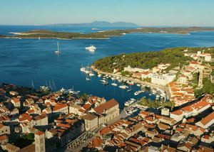ZAŠTITA POMORSKOG DOBRA Splitsko-dalmatinska županija posebnim će oznakama ograničiti rubove ugostiteljskih terasa