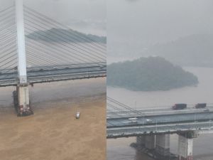 ZAR OPET?! Teretni brod se zabio u kineski most, automobili su upadali u rijeku!