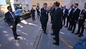 Mladić u Zadru vikao na Plenkovića: "Znamo kakve namjere imate i da ste prodali ovaj narod, Srušit će vas netko puno veći!"