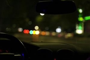 Ne može gore - mrtva pijana bez prometne i vozačke autom divljala po Zadru