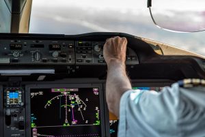 DRAMA U ZRAKOPLOVU ZA SPLIT Pokušao se na silu probiti u pilotsku kabinu, pa se zaključao u wc!