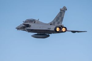 JESTE LI IH ČULI I VIDJELI? Danas zajednički lete hrvatski i francuski Rafalei s nosača “Charles de Gaulle”