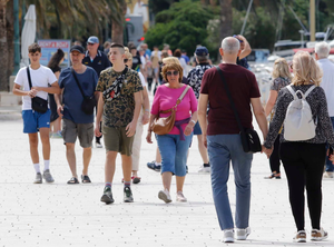 Makarska rivijera bilježi velik broj domaćih i stranih gostiju - za prvi svibnja bilo je prilično veselo!